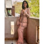Ashnoor Kaur Instagram - Vaaste jaan bhi doon Main gawaa imaan bhi doon Kismaton ka likha mod doon🎶💞 . . Outfit by - @the_adhya_designer @aradhya_designer @akashidesignerstudio Styled by my- @shrishtimunka ❤️ Dilwalon Ki Delhi