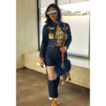 Ashnoor Kaur Instagram - I take my acting, and my airport looks, very seriously👅 ‘The city of Nawabs- Lucknow’ ✈️ Really excited to see you all today! #MyAirportLook Wearing one of my favs @ungoor_official 💞 Coming to Phoenix united mall at 3pm today! #Ootd #AirportLook #HelloLucknow Mumbai-Lucknow PC: @thepratikgaur ❤️ Lucknow Airport