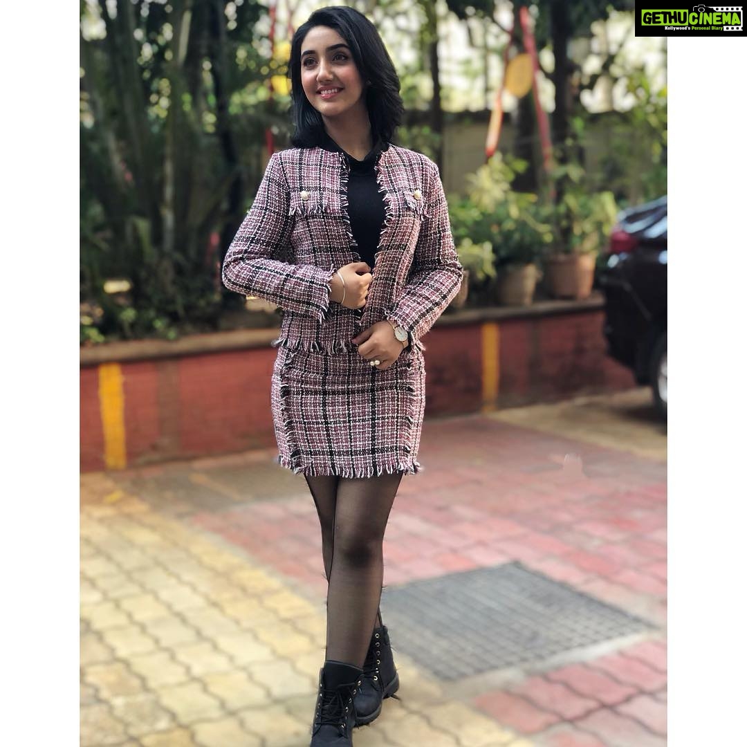 Ashnoor Kaur Instagram - #WhatIWore today at the #RyanTeenCamp as a guest💞 Sucha nostalgic moment it was! More pictures coming up soon!! Outfit by - @periwinkley_shop Styled by my cutie- @shrishtimunka ❤️ #Formals #RyanTeenCamp2019 #AshnoorKaur #AshnoorStyleDiaries