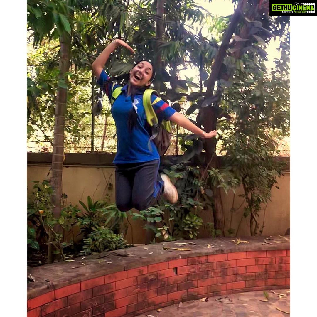 Ashnoor Kaur Instagram - BOARDDSSSS OVVEEERRRRRRR😱💃🏻 Wohoooooo!! #DoneWithExams #FreeBird #FreeMe #BoardsOver #FunTimeStarts
