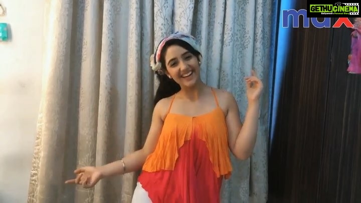 Ashnoor Kaur Instagram - Hey guys, here’s fab news from Max! The brand tells us to dare to wear whatever we want, pull out the stops, enjoy. Kehta hai Max: Behen Kuch Bhi Pehen!! #BehenKuchBhiPehen #MaxWomensFest @maxfashionindia #AshnoorStyleDiaries