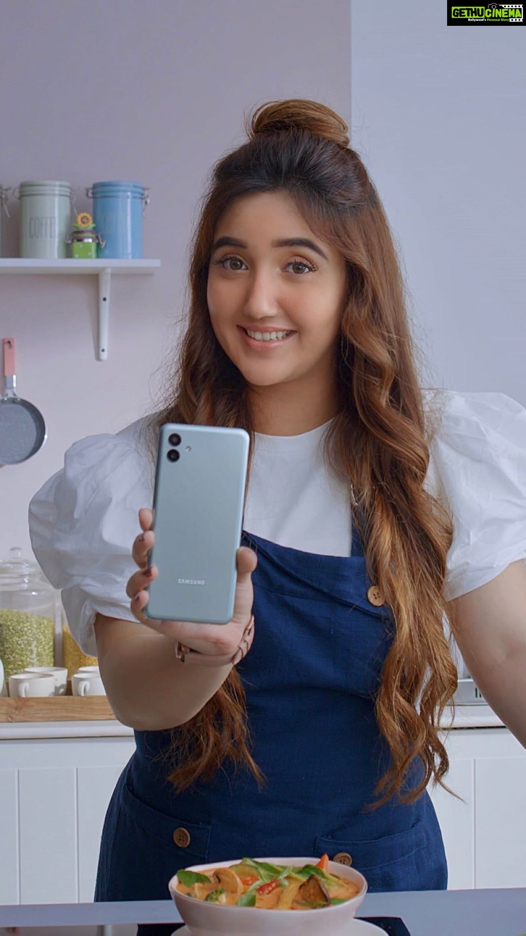 Ashnoor Kaur Instagram - Yes, I did it! I danced my way to prepare my favourite Thai red curry. Thanks to my companion, Samsung #GalaxyM13 5G, that lets me do more than dancing with such ease and comfort. Moreover, the massive 12GB RAM with RAM plus has made juggling between apps so smooth and the powerful 5000mAh battery lets me go on and on. I bet anyone can be #MoreThanAMonster with this latest smartphone by Samsung. So guys, take this unique challenge and showcase your multitasking skills to stand a chance to win the More Than A Monster Galaxy M13 5G smartphone. If I can, you can too, start sharing your videos now! Grab the latest Galaxy M13 from Amazon right away. @amazonin #GalaxyM13 Here’s how you can participate: Step 1: Follow @samsungindia Step 2: Also watch the Reels of my fellow challenger’s @thesiddharthnigam and @shriya_saran1109 taking up the challenge. Step 3: Save the music of @samsungindia’s How To Participate Reel and use it in your Reel while submitting your entry. Step 4: Create your Reel while doing two interesting things at once. Step 5: Upload your Reel using hashtags #MoreThanAMonster #GalaxyM13. Tag @samsungindia and the challenger’s Instagram handle.