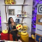 Ashnoor Kaur Instagram – #AboutToday with my lovely emoji friends😍😘 At the @facebook Mumbai head office❤️ @sonytvofficial @charulmalik @paridhiofficial @indiatvnews @sbasintv #PatialaBabes #FacebookLive #ashnoorkaur #xoxo Facebook Mumbai Office