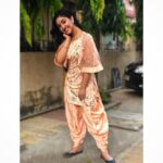 Ashnoor Kaur Instagram - अँखियाँ दे कोल रह जाने दे कहना है जो कह जाने दे❤️🎶 . Do you like to wear ethic/traditional? . Outfit @mahimajainlabel Earrings @eliteimitationjewellery #ashnoorkaur #ashnoorstylediaries #traditionalwear #ethnicwear #mahimajainlabel #indianwear #indianfashion #indianwear #designerwear