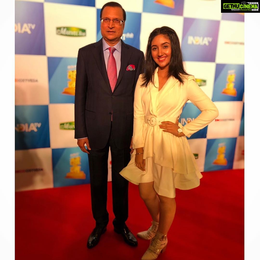 Ashnoor Kaur Instagram - Pictures from the @indiatvnews #TVKaDum party❤️ Thanks for having me @charulmalik @rajatsharmalive @imparaskothari Outfit: @pankhclothing Styled by - @shrishtimunka Assisted by - @thestorytailor_ @sri_naidu111 #AshnoorStyleDiaries Grand Hyatt Mumbai