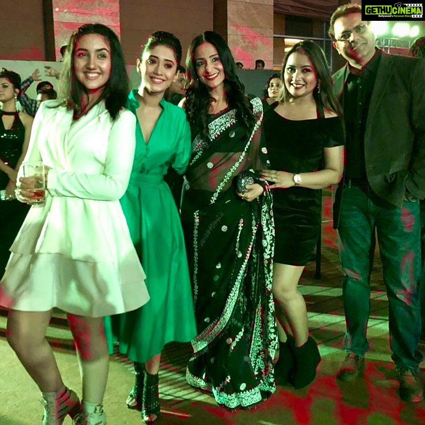 Ashnoor Kaur Instagram - Pictures from the @indiatvnews #TVKaDum party❤️ Thanks for having me @charulmalik @rajatsharmalive @imparaskothari Outfit: @pankhclothing Styled by - @shrishtimunka Assisted by - @thestorytailor_ @sri_naidu111 #AshnoorStyleDiaries Grand Hyatt Mumbai