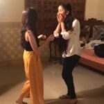Ashnoor Kaur Instagram - OMG🙈❤️First time ever that someone came on my set to surprise me! Lovveee my Jannuuuuu🥰😘Muahhhh!! #Repost @jannatzubair29 . . Surprised my cutie yesterday on her set and her reaction is everything!! Perks of early packup🙌🏻 @ashnoorkaur