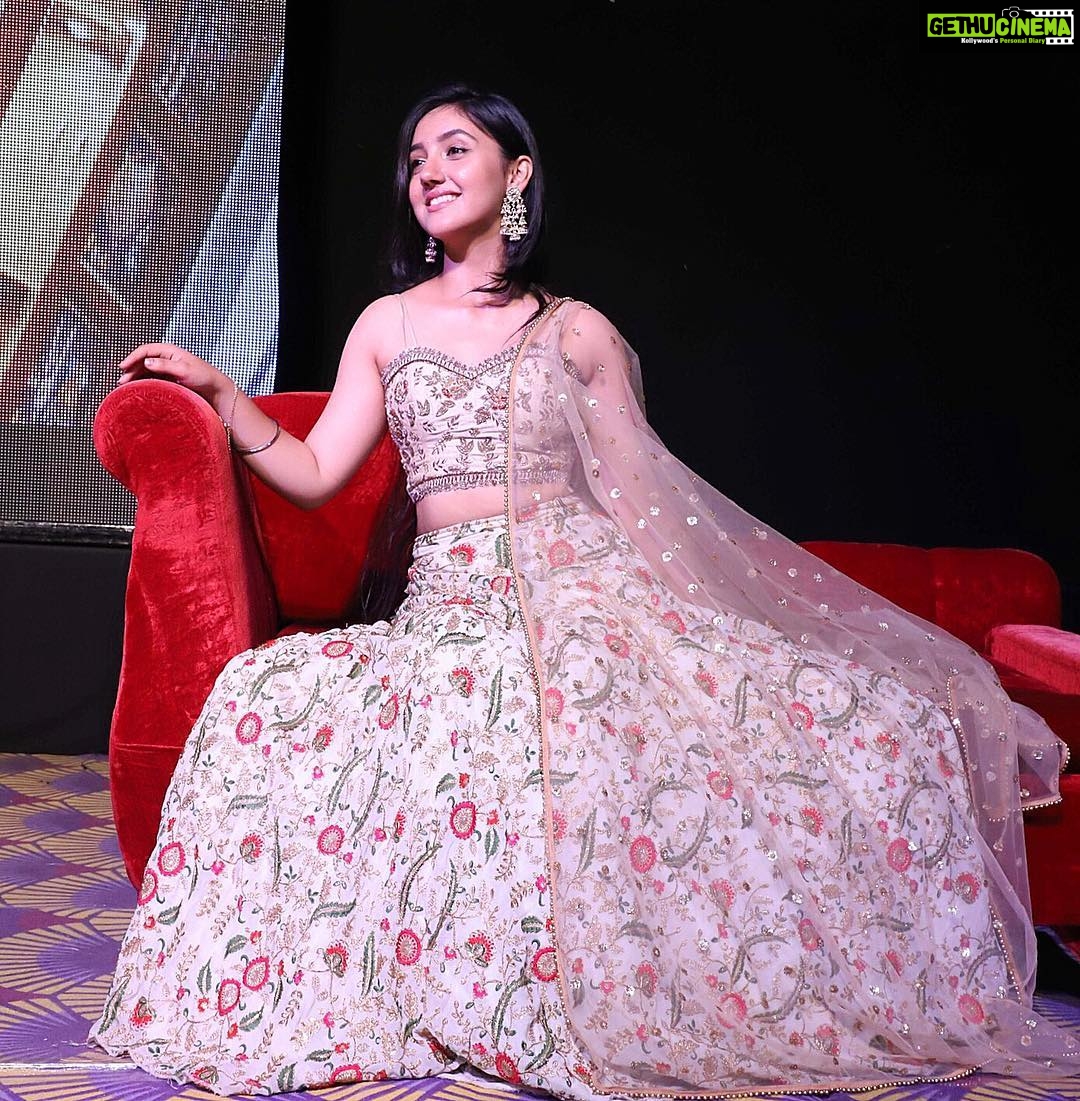 Ashnoor Kaur Instagram - #whatIWore #JodhpurEvent Outfit by @the_adhya_designer @aradhya_designer @akashidesignerstudio Styled by @shrishtimunka @shailshricouture #ashnoorkaur #indian #ethnicwear #event #AshnoorStyleDiaries