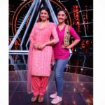 Ashnoor Kaur Instagram – Just some more!🤷🏻♀️
#PatialaBabes in #indianIdol tonight at 8pm IST @sonytvofficial
#mumbaiPromotions #ashnoorkaur