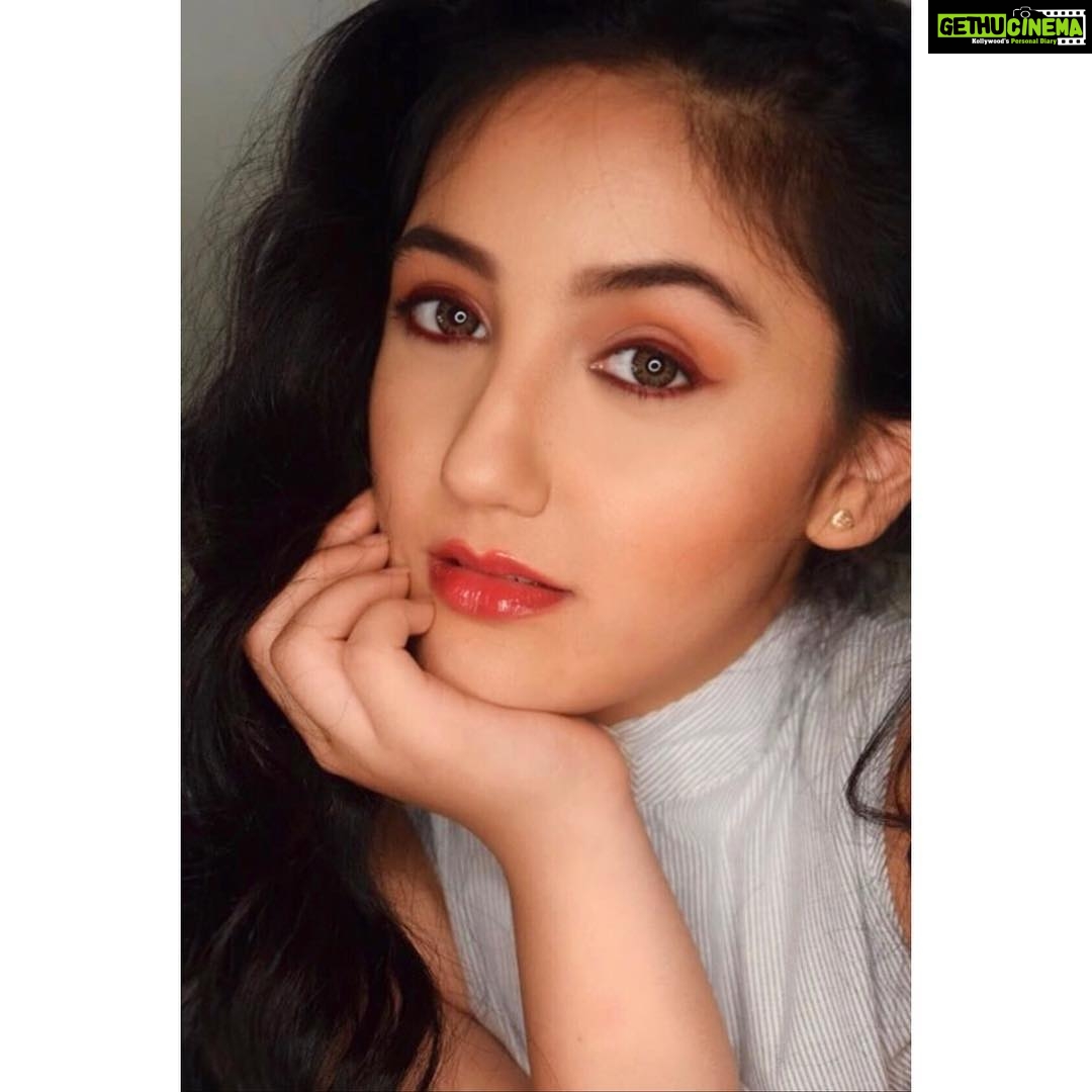 Ashnoor Kaur Instagram - This is life, not heaven, you don’t have to be perfect✨ #LoveYourself #YouAreFlawlessInYourFlaws #ashnoorkaur Captured by @aashkapatelphotography Mua/hair @sachiandsaloni