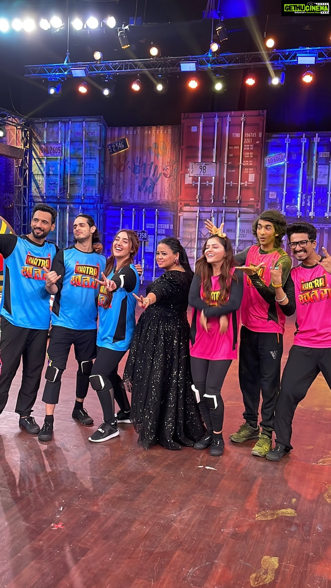 Ashnoor Kaur Instagram - #TuttGaya on #TheKhatraKhatraShow ♥️ Hope you had as much fun watching the episode as we had shooting for it✨ . . . . #DancersOfReels