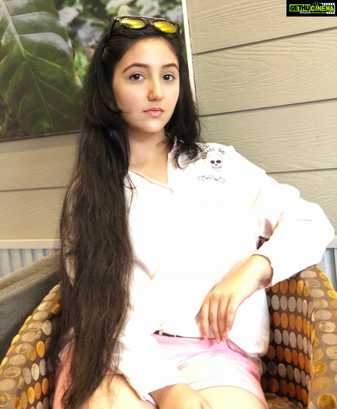 Ashnoor Kaur Instagram - For beautiful eyes, look for the good in others; for beautiful lips, speak only words of kindness; and for poise, walk with the knowledge that you are never alone. #LoveYourself #SpreadPositivity #ashnoorkaur What is your eye colour? Mine is dark brown..
