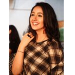 Ashnoor Kaur Instagram - Smile- a curve that sets everything straight😄❤️ Perfect candid🙈 Captured by @smileplease.photography #candid #smile #HaveFaith #HaveHope #LoveYourself #ashnoorkaur