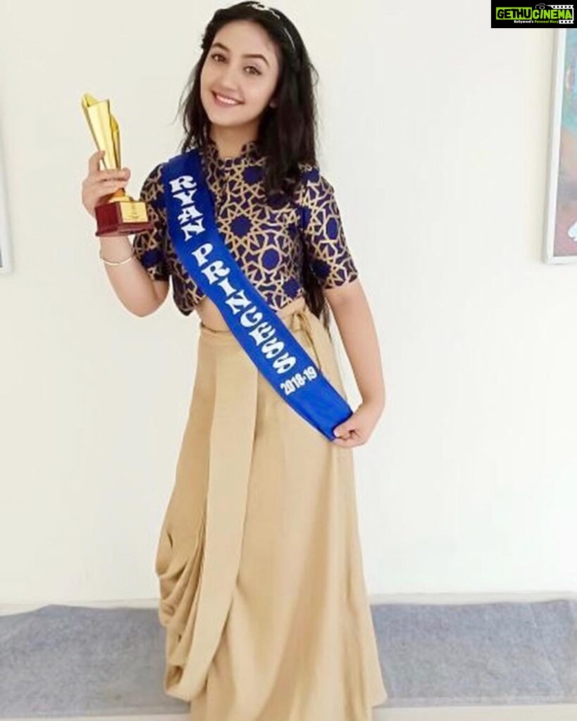 Actress Ashnoor Kaur HD Instagram Photos and Wallpapers August 2018 ...