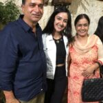 Ashnoor Kaur Instagram - So we had gone for the screening of #Manmarziyaan yesterday! I’m super duper excited, just 6 days to go! #14thSeptember Thank you so much @anuragkashyap10 sir for guiding me all the way through the movie! It’s always fun being around you!❤️ And yes, you were really missed @vickykaushal09 It was lovely meeting uncle and aunty!❤️🤗 Sunny Super Sound, Juhu