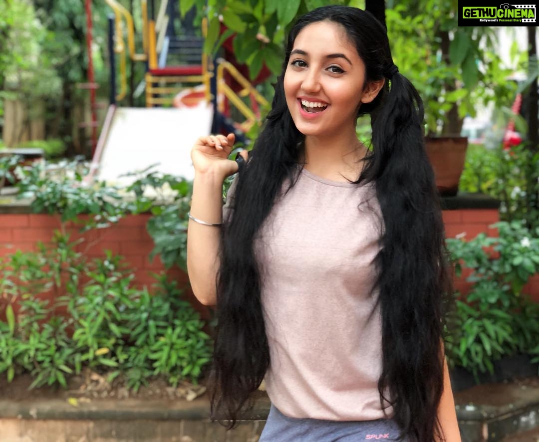 Ashnoor Kaur Instagram - Young, not dumb, not broke.. Yeah, just young😝 #ashnoorkaur #instatoday