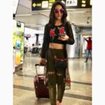Ashnoor Kaur Instagram – Because airport look is a thing these days, right?😉❤️ Do you like travelling? 
#airportlook #ashnoorkaur #WhatIWore