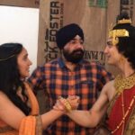 Ashnoor Kaur Instagram - Bhoj’s @sheezan9 motivational speech was only an excuse for the confidence in Vilas, because the real reason was... MY PAAAA!😘❤️ @gurmeetsingh0911 Beware now! @yunus_khan08 the #MadPrince 😂😝 @writersgalaxyofficial