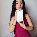 Ashnoor Kaur Instagram - Need some news to make you smile? Well, #OnePlus has launched the #OnePlus6 and it's brilliant! Check out @OnePlus_India for inside-the-launch stories!! You can also win this amazing mobile by following @OnePlus_India now! The winners will be announced on June 1st(T&C applied)