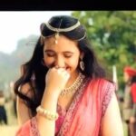 Ashnoor Kaur Instagram - Highlights from yesterday’s scene for those who missed it🤗 @sheezan9 when #Vilas and #Bhoj met for the first time! what do you think about the scene ? #prithvivallabh #newstorybegins #ashnoorkaur @writersgalaxyofficial Catch behind the scenes and the making in my story💕