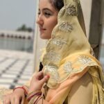 Ashnoor Kaur Instagram - Wishing everyone a very happy Baisakhi❤️✨ #ashnoorkaur #happybaisakhi #manmarziyaan My Happy Place