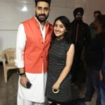 Ashnoor Kaur Instagram - Such a sweet and down to earth person❤️ it was lovely working with him, got to learn many things!😊 @bachchan #manmarziyan #afterpackup #ashnoorkaur #abhisheikbachchan #coactor Amritsar, Punjab