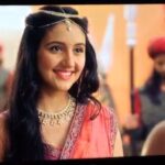 Ashnoor Kaur Instagram - Highlights from yesterday’s scene for those who missed it🤗 @sheezan9 when #Vilas and #Bhoj met for the first time! what do you think about the scene ? #prithvivallabh #newstorybegins #ashnoorkaur @writersgalaxyofficial Catch behind the scenes and the making in my story💕