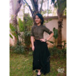 Ashnoor Kaur Instagram - Love how these filters change the look of the pictures! I used the magic focus effect to blur the background and used spring filter to add romantic pink tones to my pictures. Download @official.b612 to try it out! #b612 #b612magicfocus #b612filter #socialmonk #ashnoorkaur Mumbai, Maharashtra
