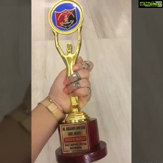 Ashnoor Kaur Instagram - Few more from yesterday, receiving an award from the International Human Rights Council❤️ #lovemywork #ashnoorkaur #award