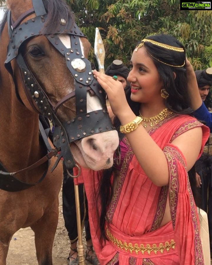 Ashnoor Kaur Instagram - Excited for riding a horse after so long! ❤️ Animals are very innocent, they just need your love❤️ Are you an animal lover? I am!❤️😊 #loveforanimals #animallover #ashnoorkaur India