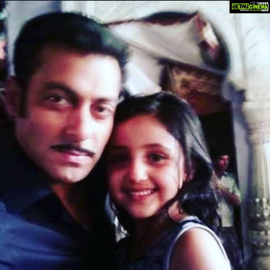 Ashnoor Kaur Instagram - A very happy birthday to one of the most humble and genuine person, none other than @beingsalmankhan ... it was always lovely working with you😘❤