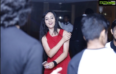 Ashnoor Kaur Instagram - #throwback To Prabhjyot’s birthday bash!🎊❤️🔥