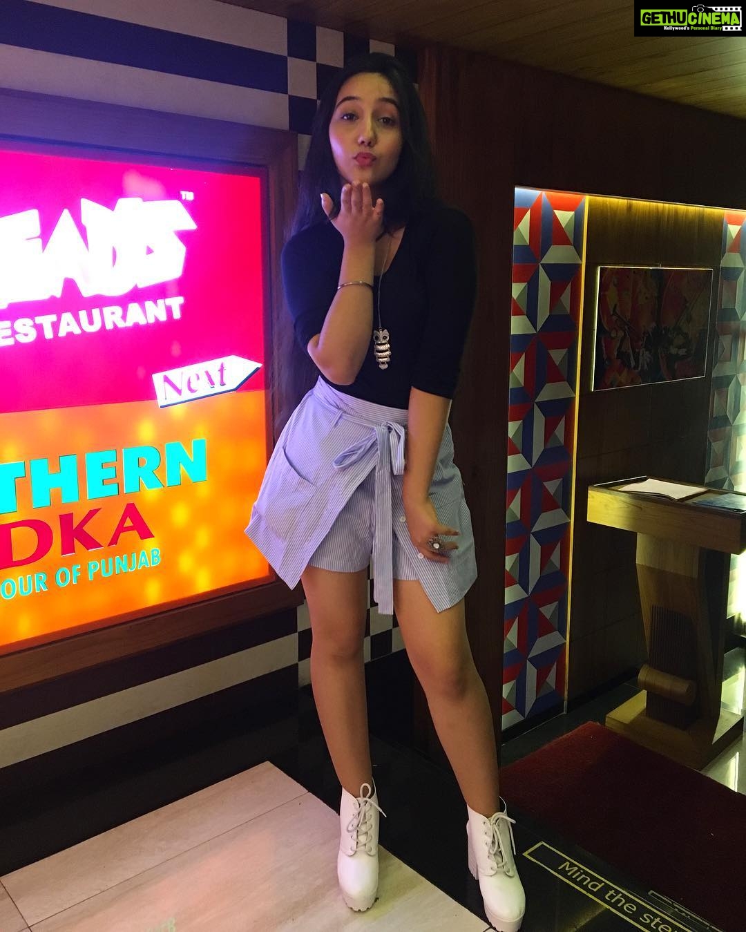 Ashnoor Kaur Instagram - Lots of love and kisses to all my Ashnoorians❤️ love you all And whenever u guys post any edit or fan art, do use the #fanartforashnoor so I can check it out❤️ My first ever heels by @kos_watches_shoes Shorts cum skirt by @gunnzz_the_studio #ashnoor