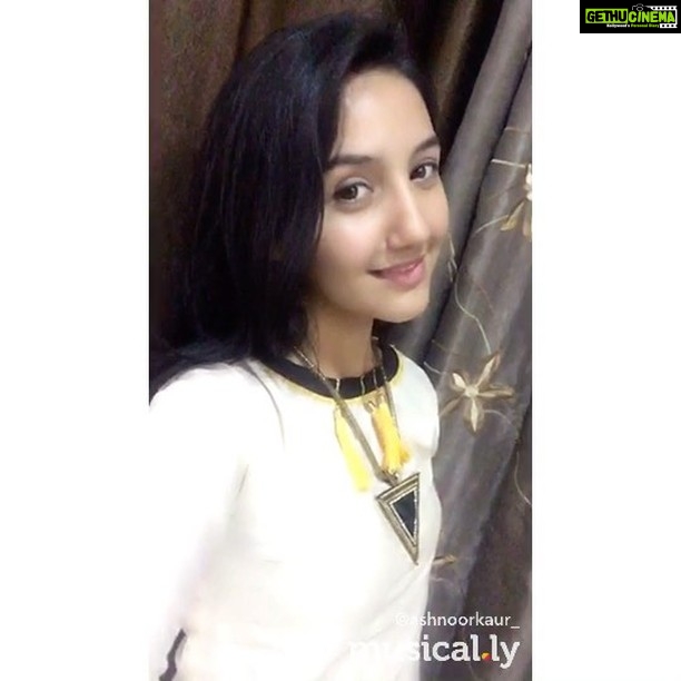 Ashnoor Kaur Instagram - Enna Sona❤️ #ashnoorkaur