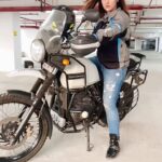 Ashnoor Kaur Instagram – This HAD to be my first reel post being the legal age of driving… Bikes have always fascinated me… I’ve always dreamt of being a rider, like my dad… I’ve always looked up to him as he used to come to pick me up on my sets on the weekend, all geared-up on his bullet, being a head-turner… And he’s now kept a spot empty next to his bullet, to get mine when I learn it properly- That’s what today’s progressive fathers should be like… After all, being the only child, main ghar ki beti aur beta donon hu😎