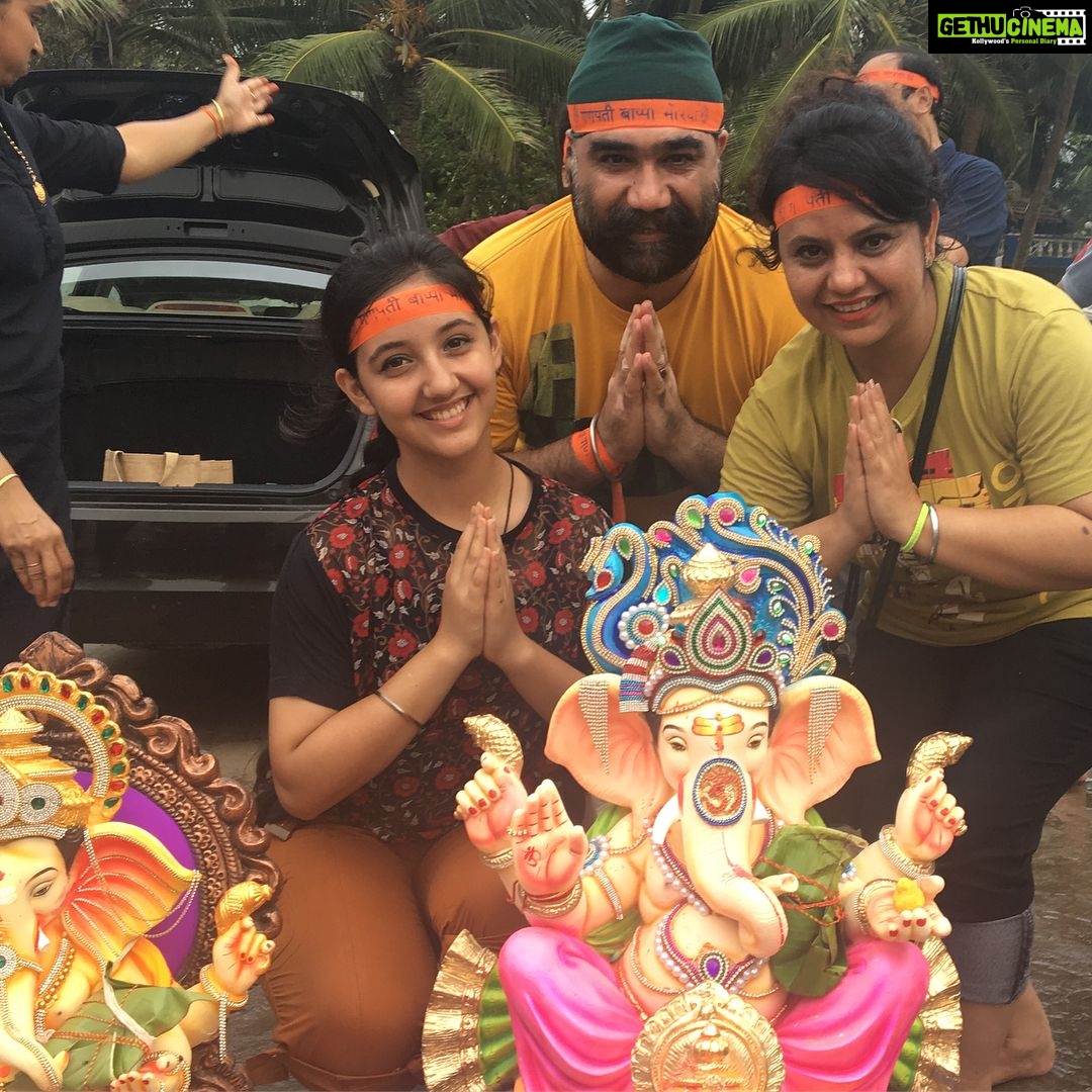 Ashnoor Kaur Instagram - #AboutYesterday #GanpatiVisarjan #GanpatiBappa #ashnoorkaur Mumbai, Maharashtra