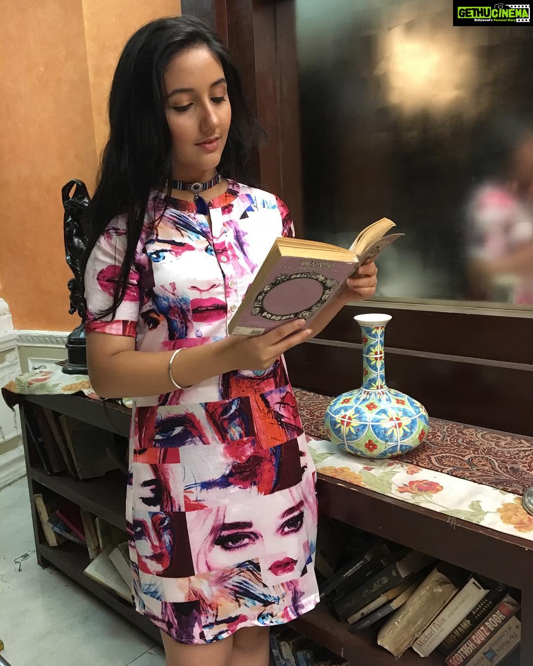 Ashnoor Kaur Instagram - This is a Modern fairytale, The princess rules herselfđź’• Dress by @thinkblingg_ Choker by @the_envyhouse #ashnoorkaur #loveforbooks #reader #lovemylife Mumbai, Maharashtra