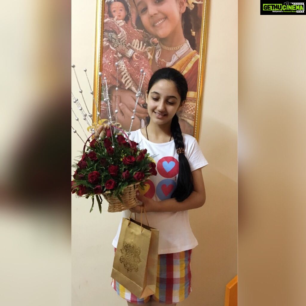 Ashnoor Kaur Instagram - My b'day morning suprise!❤️ (it was on 3rd) Tysm mom n pa❤️ love u both😘 lovely night suit by @clts.in .. b'day party pics coming soon #ashnoorkaur #ashnoor #ashnoorsbirthday #birthdaysuprise #mybirthday #birthdaymorningsuprise #ashnoors13th