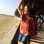 Ashnoor Kaur Instagram - Sandy toes, sun kissed nose! Life is always better at the beach! Lovely mirror work peach top by @harshitaroracollection .. ty I loved it!😊 #ashnoorkaur #ashnoor #beach #fun #masti #funatbeach #loveinit #breeze #sand #funatbeach