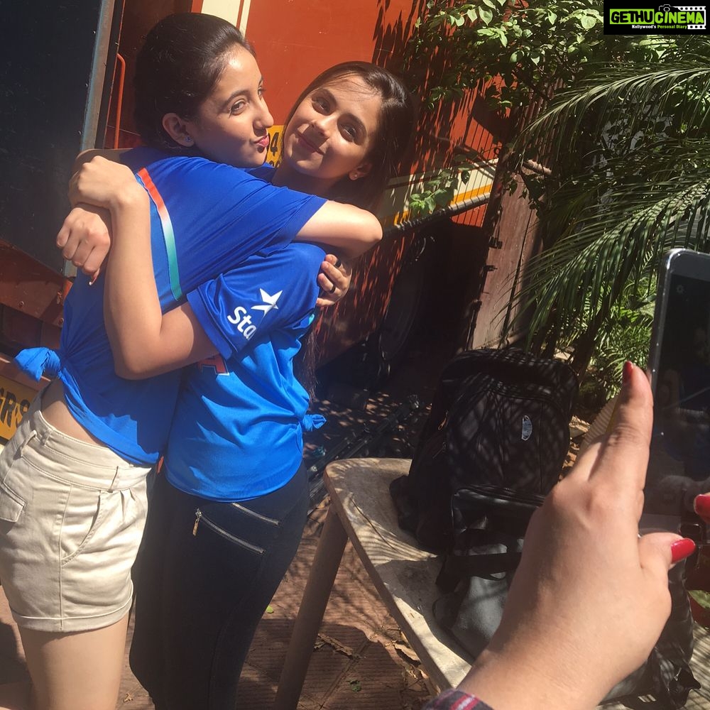 Ashnoor Kaur Instagram - Shot for 'star sports' with a really good friend of mine... rits❤️😘 ... n ehsaas Di , who I met after so long! I really enjoyed working with them!❤️ #ashnoorkaur #lovelovelove #shootshootshoot #shootmodeon #lovemywork #ashnoor #rits #ahsaaschanna #lovelycoactors