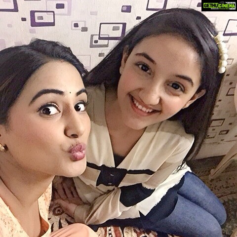 Ashnoor Kaur Instagram - Maa Beti #motherdaughter #lastdayofwork #Yrkkh #starplus Flimcity
