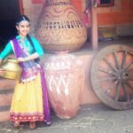 Ashnoor Kaur Instagram - Ohk! 😘 how do I look ? #haryanvi #chori #love #this #look #village #naira #ashnoor #yerishtakyakehlatahai #starplus #love #life #more #😘 #instafun #instapic #instalife #😍