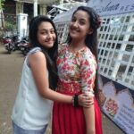 Ashnoor Kaur Instagram - Best friends... Met after a long time...😘