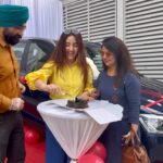 Ashnoor Kaur Instagram - Ticked off the 1st thing from my 18th’s bucket list- My first self earned car♥️ #NewBaby #BirthdayGift Thank you universe, thanks mom-dad… #Grateful #Happy18ToMe #BMWx3 . . . Wearing @notsopink.in
