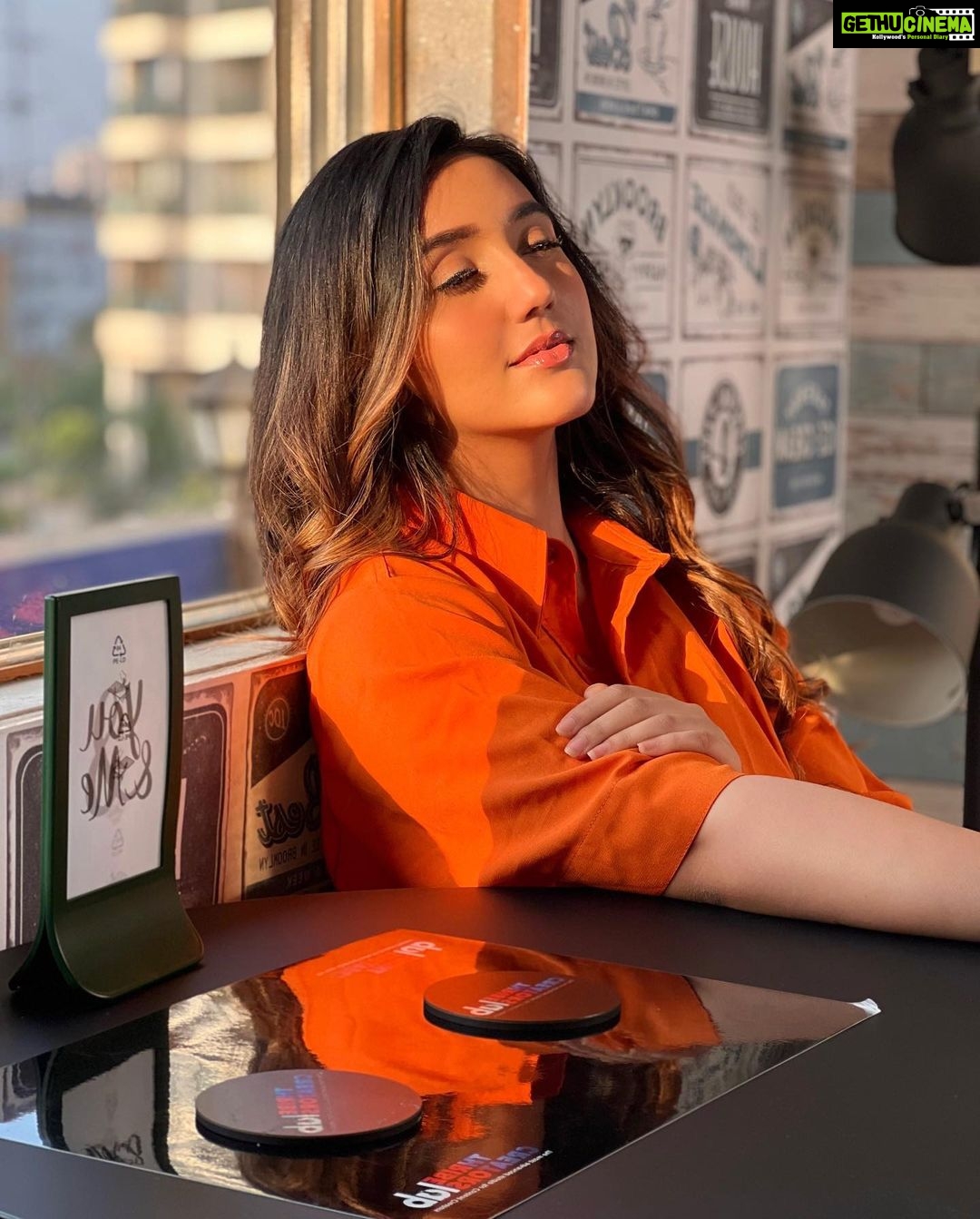 Ashnoor Kaur Instagram - The glorious lamp of heaven, Fluttering about sunsets in digression✨ . . . . . 📍 @thribecreatorslab ♥️