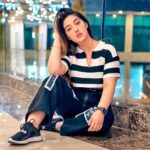Ashnoor Kaur Instagram - No papers, no pens… But me drawing your attention, Still happens ;) . . . #ootd #whatiwore 👗 @urbanic_in 📷 @jigar_vandarvala