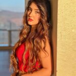Ashnoor Kaur Instagram – Strong women don’t have attitudes, we have standards & boundaries♥️👠