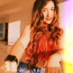 Ashnoor Kaur Instagram - Lat lag gayi♥️💁🏻‍♀️