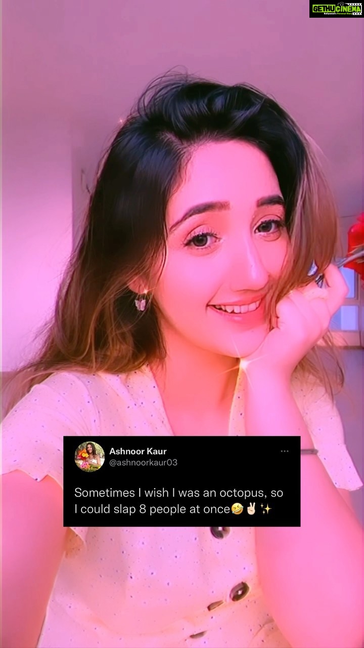 Ashnoor Kaur Instagram - I be funny at times🤓✌🏻