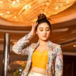 Ashnoor Kaur Instagram - A closer look💫🧡
